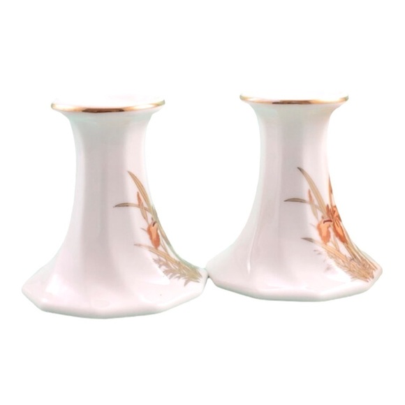 Porcelain White Candlesticks With Peach and Rust Iris flowers And Gilding. Set 2 - Picture 4 of 14